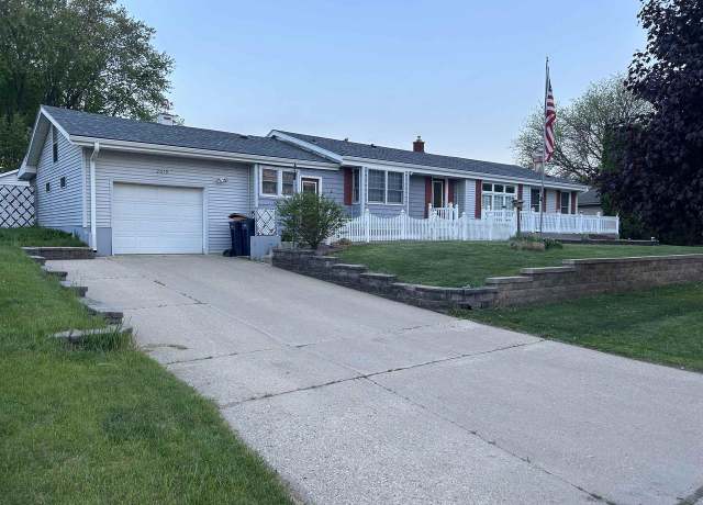 Property at 2019 River View Dr, Janesville, WI 53546, 4 beds, 2 baths