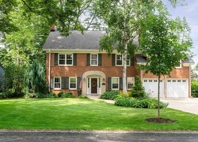 Property at 19 Paget Rd, Madison, WI 53704, 5 beds, 4 baths