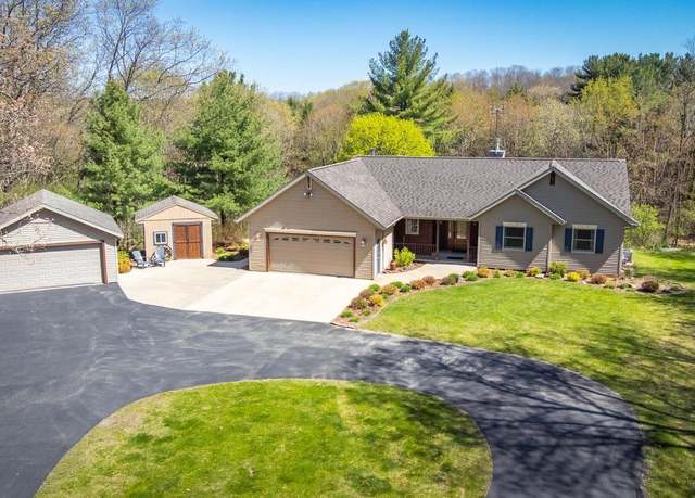 Property at N4404 Pine Dr, Montello, WI 53949, 5 beds, 3 baths