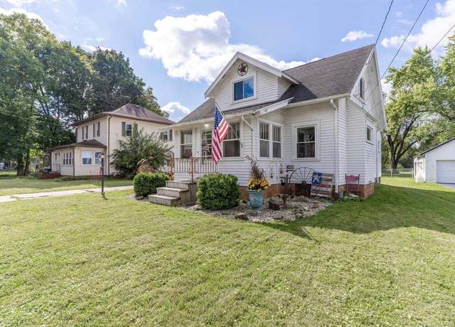 Property at 17 W Madison Ave, Milton, WI 53563, 3 beds, 2 baths