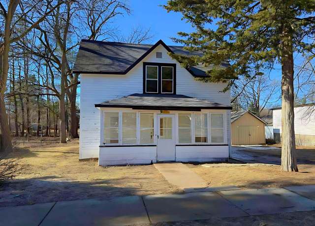 Property at 117 S Elm St, Adams, WI 53910, 3 beds, 1 bath