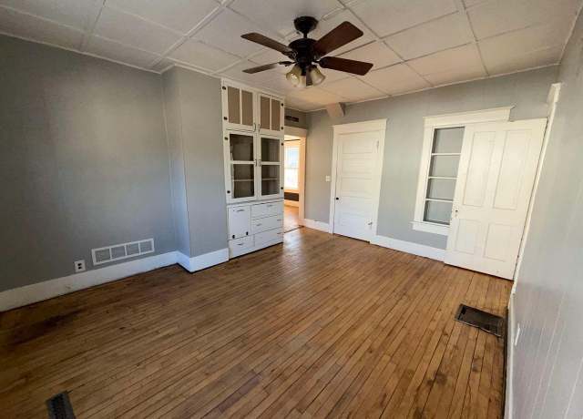 Property at 117 S Elm St, Adams, WI 53910, 3 beds, 1 bath