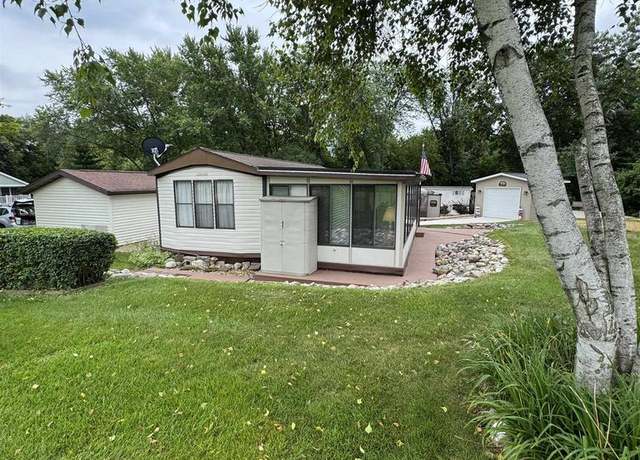 Property at 398 Skyline Dr, Edgerton, WI 53534, 1 bed, 1 bath