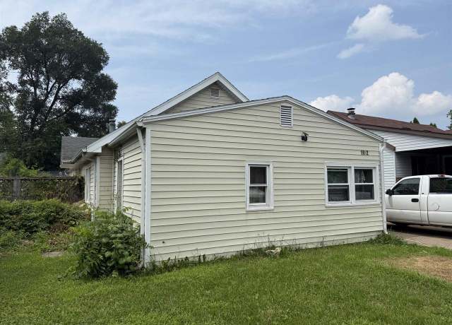 Property at 1962 S Cottage Ave, Beloit, WI 53511, 3 beds, 1 bath