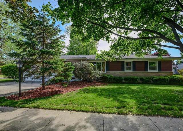 Property at 925 Johnson St, Stoughton, WI 53589, 3 beds, 2 baths