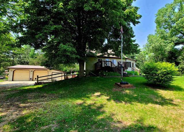Property at N5665 Dunning Rd, Pardeeville, WI 53954, 3 beds, 2 baths