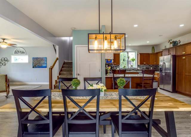 Property at 1261 Tara Dr, Sun Prairie, WI 53590, 4 beds, 3.5 baths