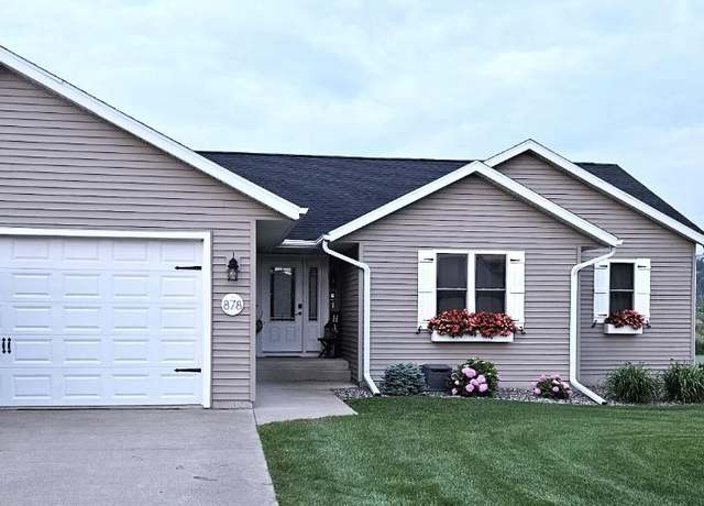 Property at 878 Rolling Hills St, Bangor, WI 54614, 3 beds, 2 baths