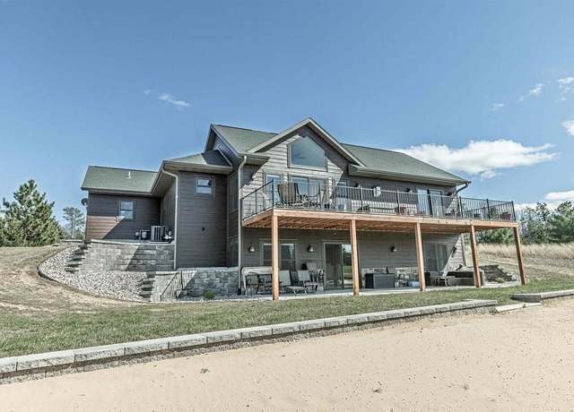 Property at N8067 Castaway Dr, New Lisbon, WI 53950, 3 beds, 2.5 baths