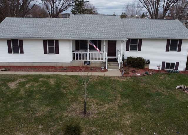 Property at 219 Vine St, Mauston, WI 53948, 4 beds, 3 baths