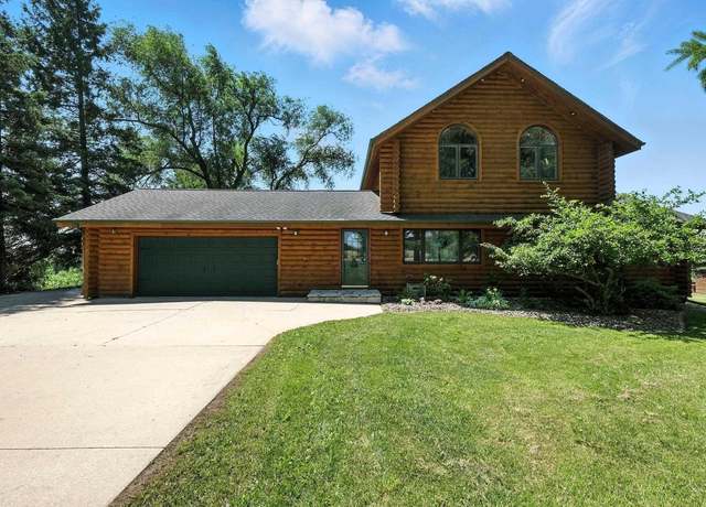 Property at W1983 Hall Rd, Columbus, WI 53925, 3 beds, 2.5 baths