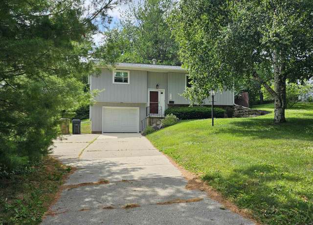 Property at 4106 School Rd, Madison, WI 53704, 2 beds, 1 bath