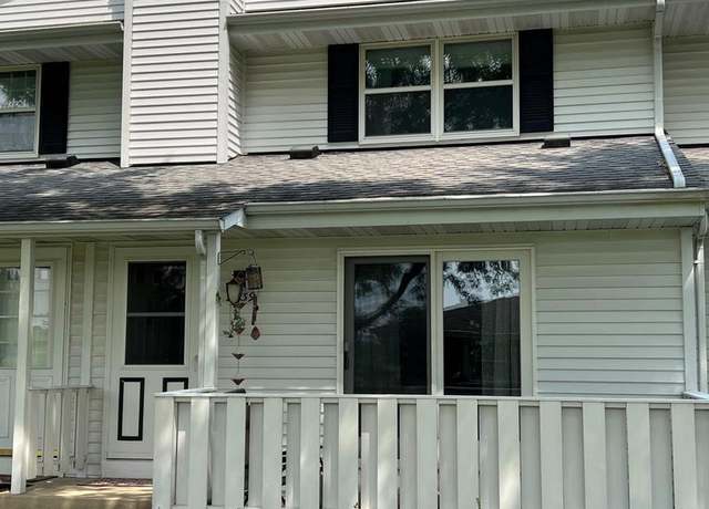 Property at 2539 N Lexington Dr #5, Janesville, WI 53545, 2 beds, 2.5 baths