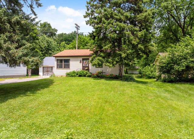Property at 5450 Gettle Ave, Madison, WI 53705, 2 beds, 1 bath