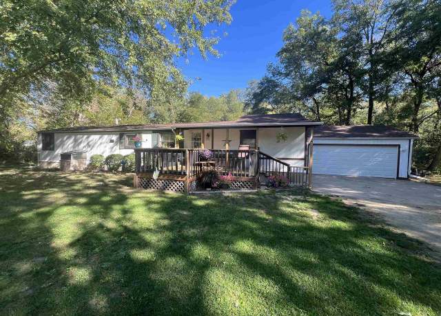Property at 650 Roosevelt St, Mauston, WI 53948, 4 beds, 2 baths
