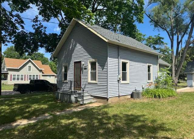 Property at 1225 Merrill St, Beloit, WI 53511, 2 beds, 1 bath