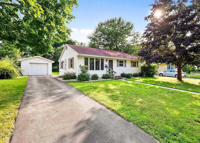 Property at 1009 Northland Dr, Madison, WI 53704, 3 beds, 1 bath