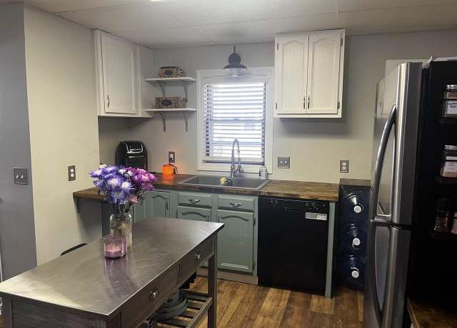 Property at 933 Walker St, Janesville, WI 53545, 2 beds, 1 bath