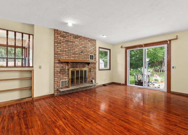 Property at 200 Queens St, Sun Prairie, WI 53590, 4 beds, 2 baths