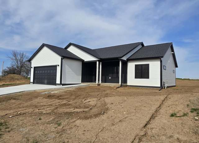 Property at 460 Hollander St, Markesan, WI 53946, 4 beds, 3 baths