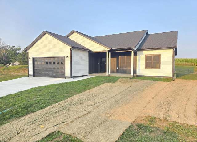 Property at 460 Hollander St, Markesan, WI 53946, 4 beds, 3 baths