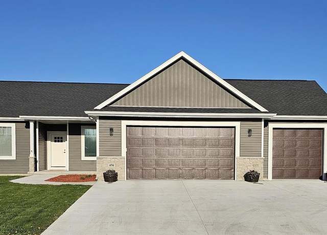 Property at 456 N Hyland St, Juneau, WI 53039, 4 beds, 3 baths