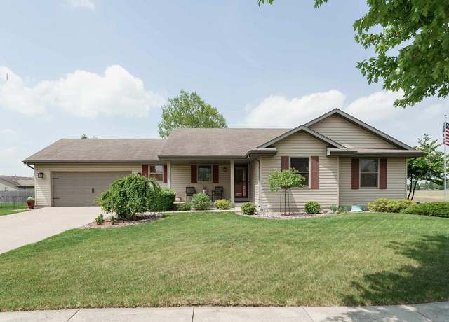 Property at 1615 Alpine Dr, Janesville, WI 53546, 3 beds, 3 baths