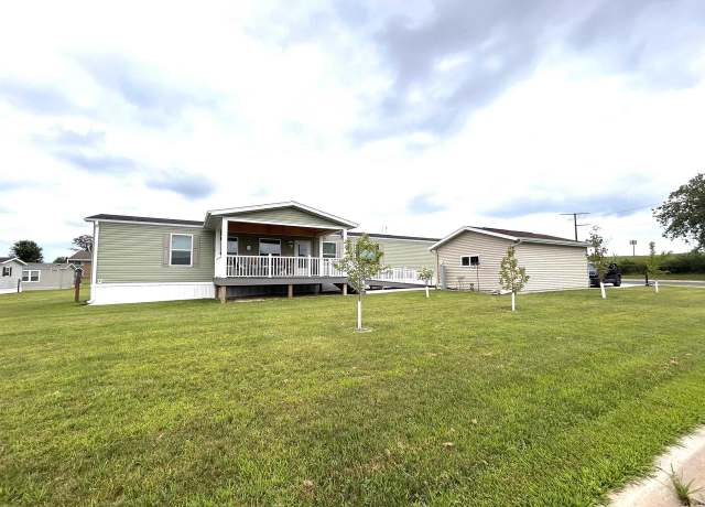 Property at 610 Vandervort St, Tomah, WI 54660, 2 beds, 2 baths