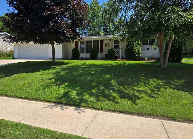Property at 525 Mayparty Dr, Ripon, WI 54971, 2 beds, 2 baths