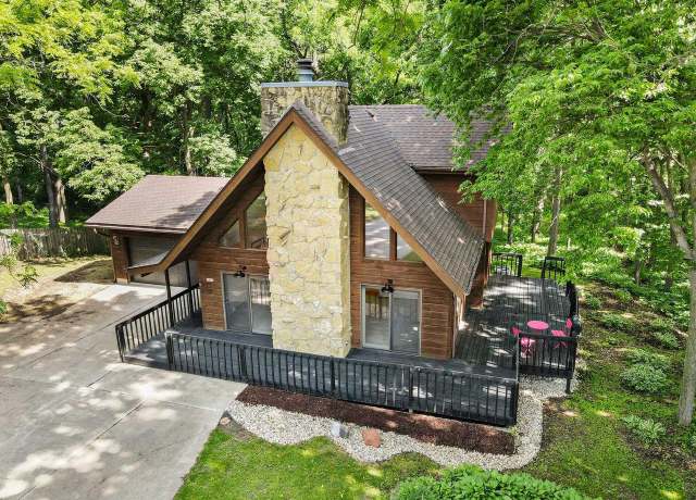 Property at 5414 Lacy Rd, Fitchburg, WI 53711, 3 beds, 3 baths