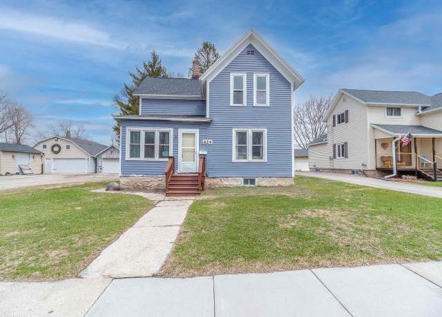 Property at 624 E Franklin St, Waupun, WI 53963, 4 beds, 2 baths