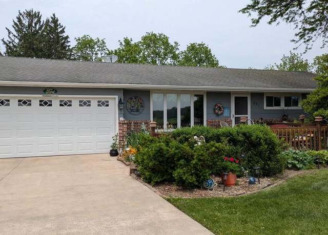 Property at 531 E South St, Jefferson, WI 53549, 4 beds, 3 baths