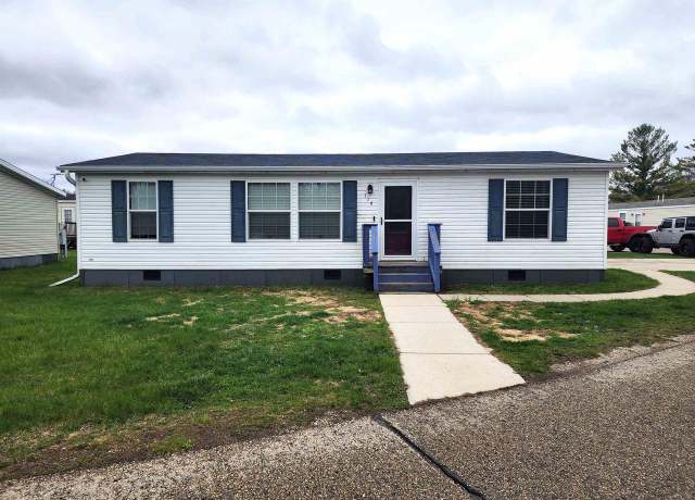 Property at 897 E Lake St #114, Lake Mills, WI 53551, 3 beds, 2 baths