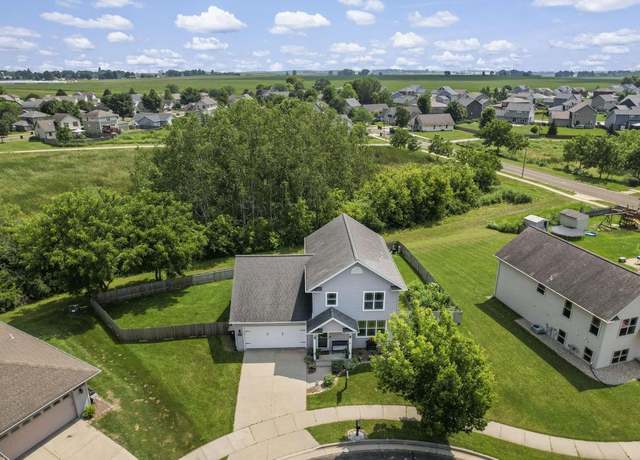 Property at 740 Bluestem Ct, Sun Prairie, WI 53590, 3 beds, 1.5 baths