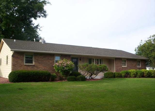 Property at 4204 Allendale Dr, Janesville, WI 53546, 2 beds, 2 baths