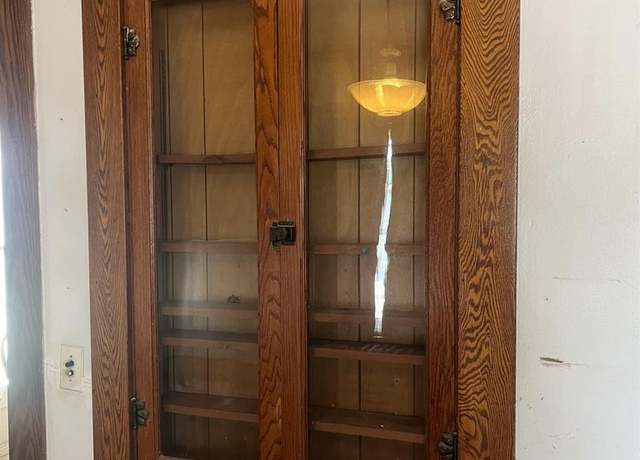 Property at 617 Washington St, Sauk City, WI 53583, 3 beds, 1 bath