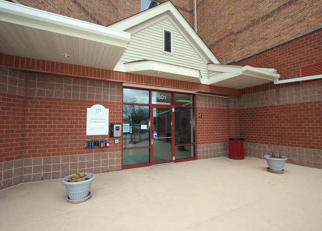 Property at 301 Harbour Town Dr #220, Madison, WI 53717, 1 bed, 1 bath
