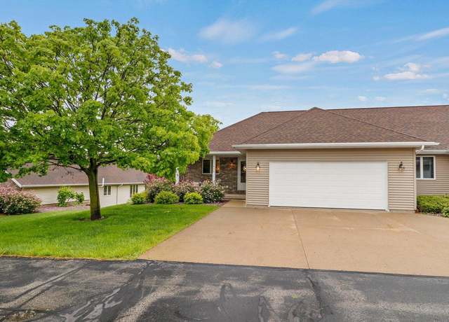 Property at 630 Prairie Hills Dr, Dodgeville, WI 53533, 2 beds, 2 baths