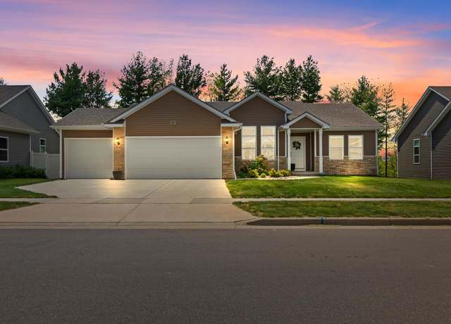 Property at 305 Tori Dr, Belleville, WI 53508, 4 beds, 3 baths