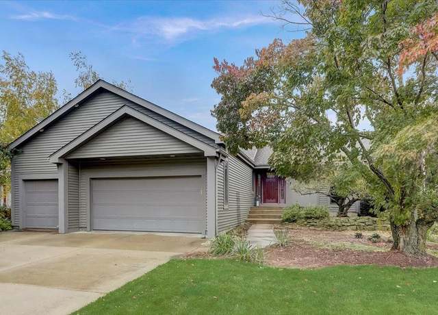 Property at 5760 Auburn Dr, Fitchburg, WI 53711, 4 beds, 3 baths