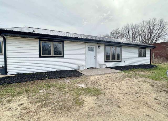 Property at 2371 S Afton Rd, Beloit, WI 53511, 3 beds, 2 baths