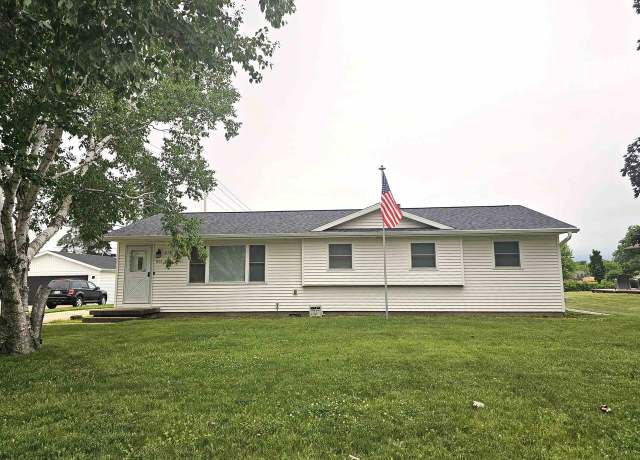 Property at 511 Ardmore Ave, Ripon, WI 54971, 3 beds, 1.5 baths