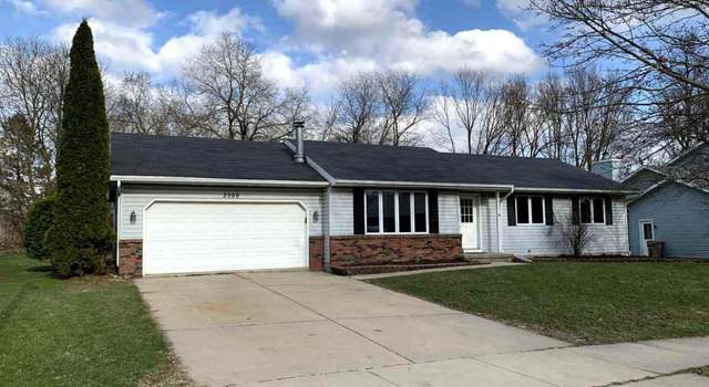 Photo of 2509 Crest Line Dr, Madison, WI 53704