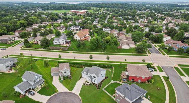 Photo of 6019 Meadow Grass Ct, Mcfarland, WI 53558