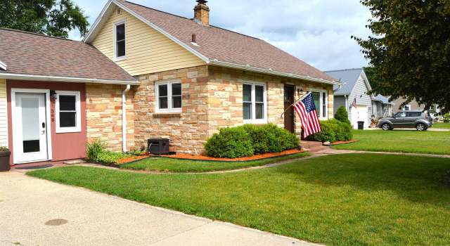 Photo of 348 N Winsted St, Spring Green, WI 53588