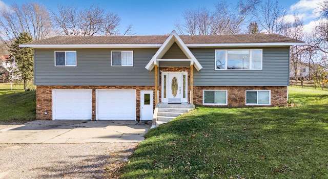 Photo of 465 West St, Loganville, WI 53943