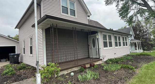 Photo of 502 N Clinton St, Princeton, WI 54968