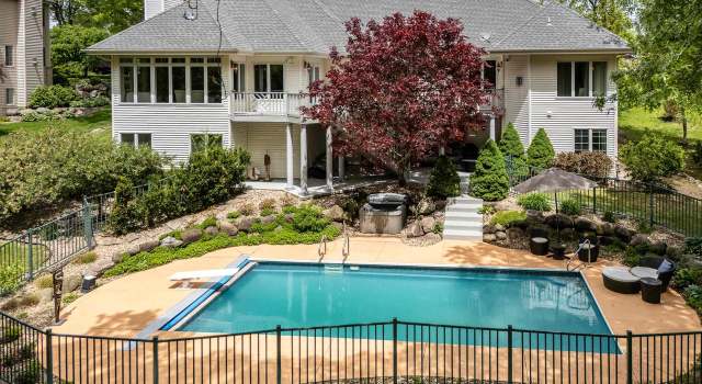 Photo of 9121 Blackhawk Rd, Middleton, WI 53562