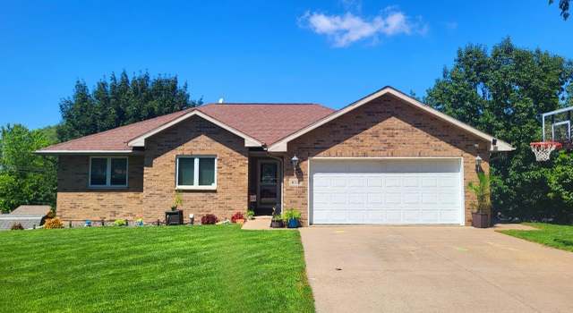 Photo of 657 Maryville Heights Dr, Hazel Green, WI 53811