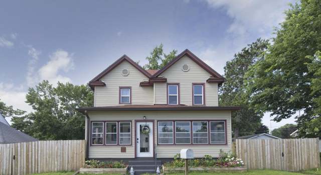 Photo of 619 W Cook St, Portage, WI 53901